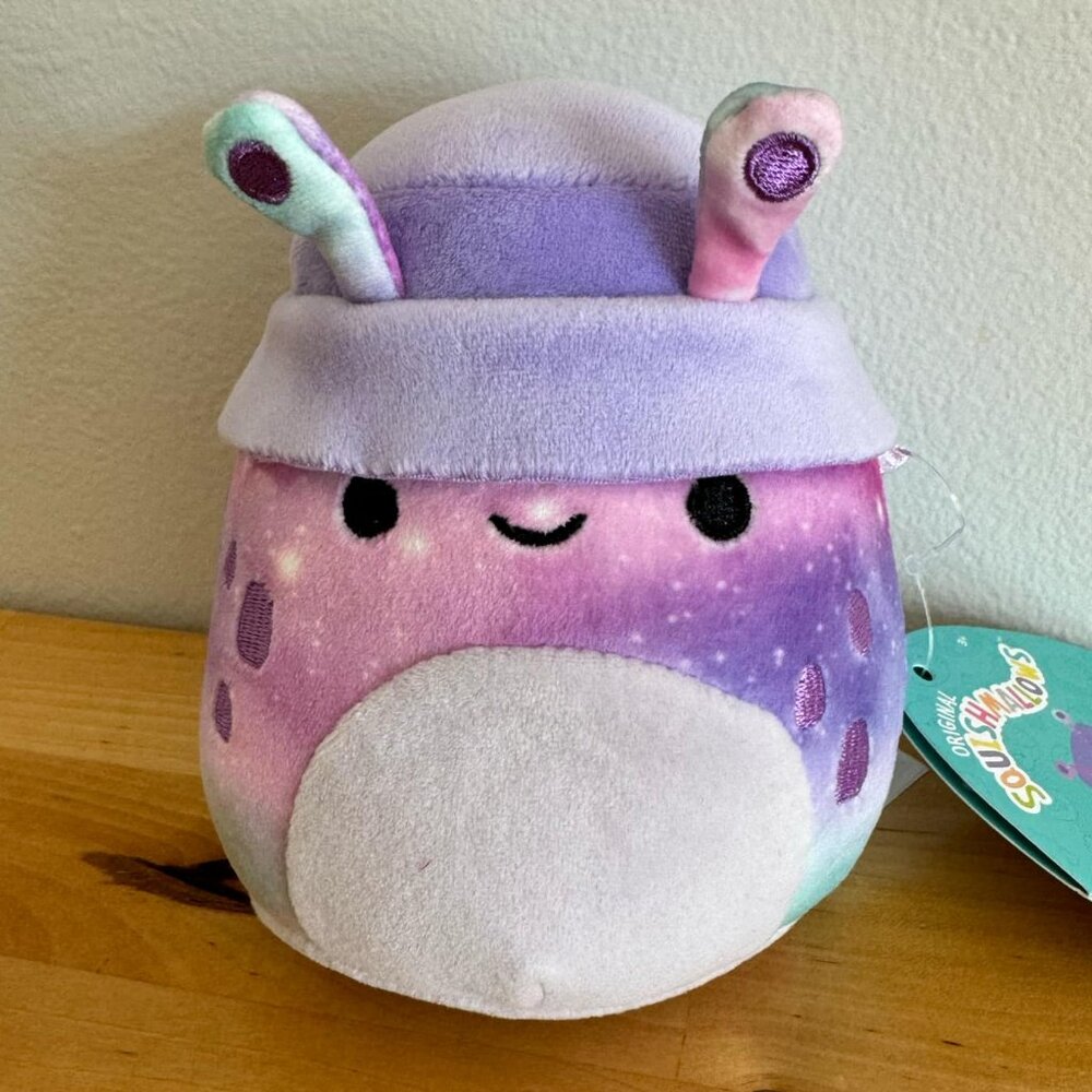 Daxxon in Bucket Hat 5” Squishmallows New WithTags
